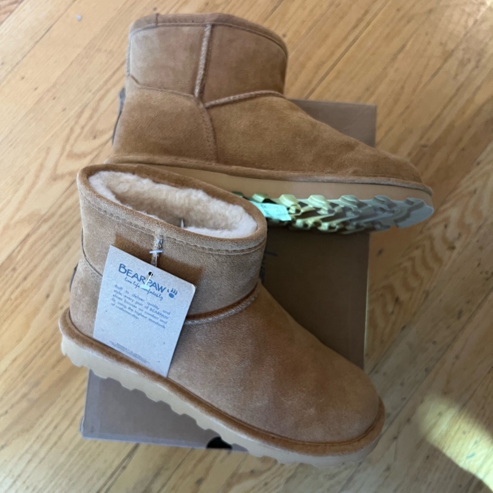 NWT! BearPaw Brown Suede Ankle Booties